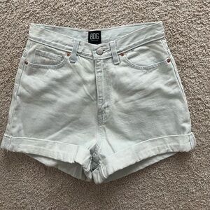 Women’s BDG Urban Outfitters Mom High Rise Jean short. Size 26. Light wash denim
